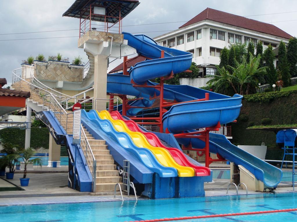 Hotel Marcopolo Bandar Lampung Exteriér fotografie