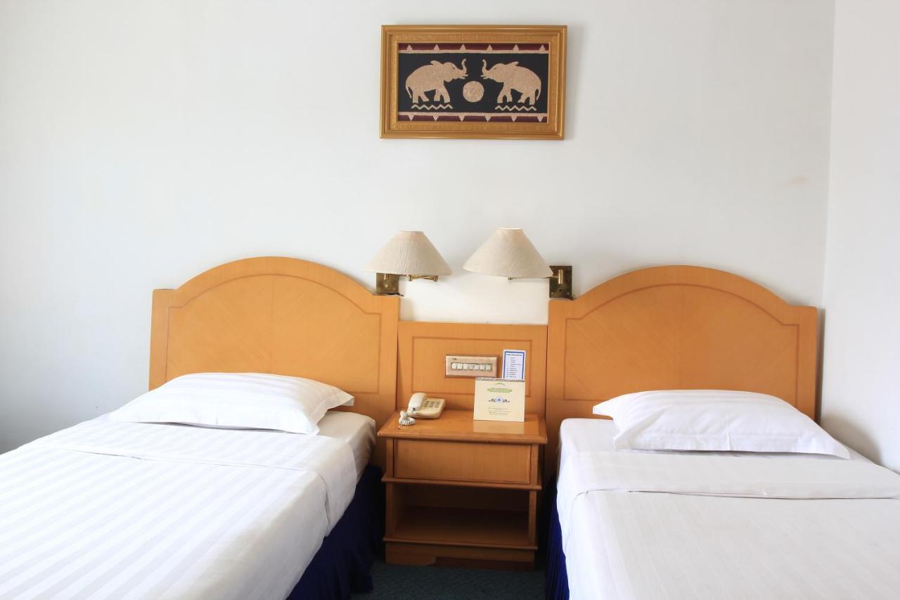 Hotel Marcopolo Bandar Lampung Exteriér fotografie